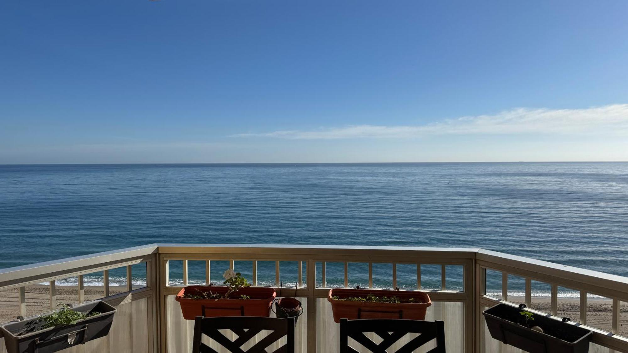 Tu Ventana Al Mar Vistas Unicas, Diseno Y Relax *